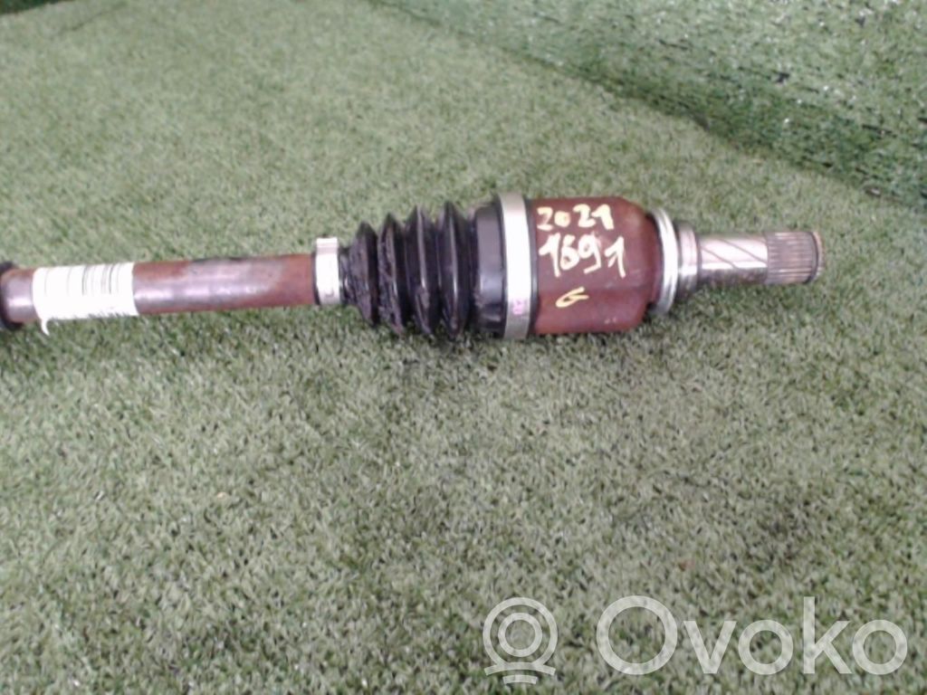 Renault Clio IV Front driveshaft 