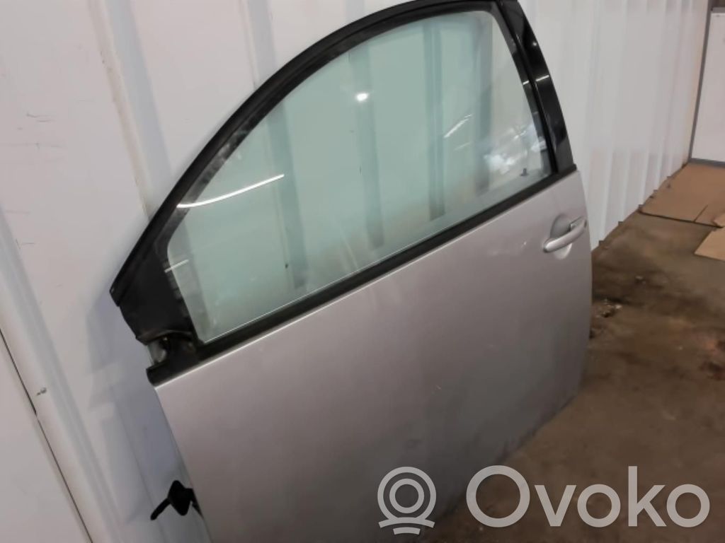 Volkswagen New Beetle Puerta delantera 