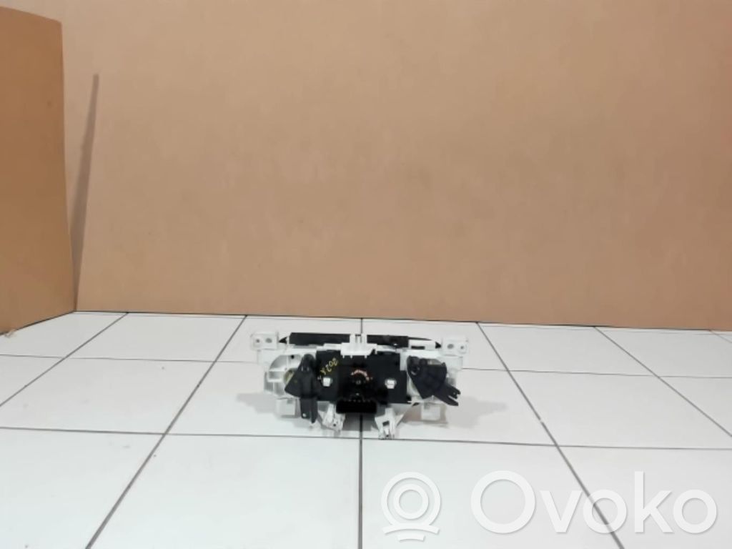 Renault Twingo III Climate control unit 