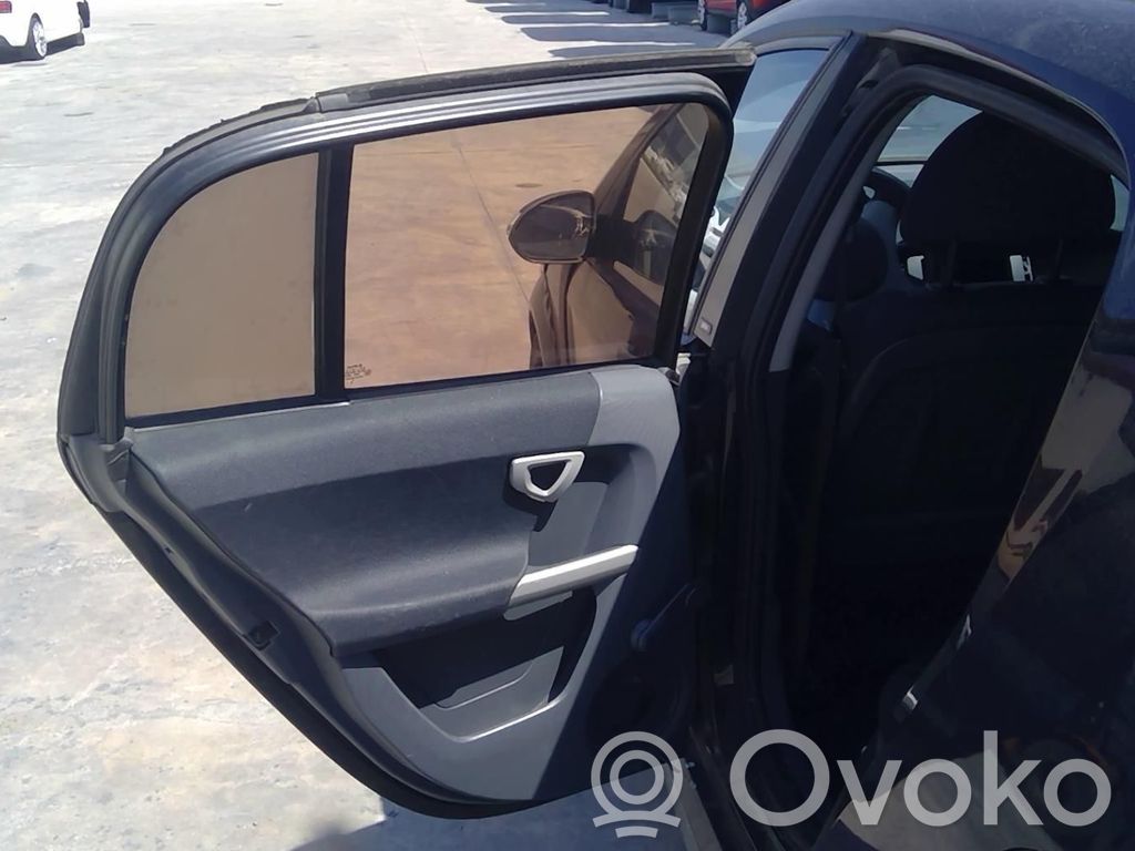 Smart ForFour I Galinės durys 