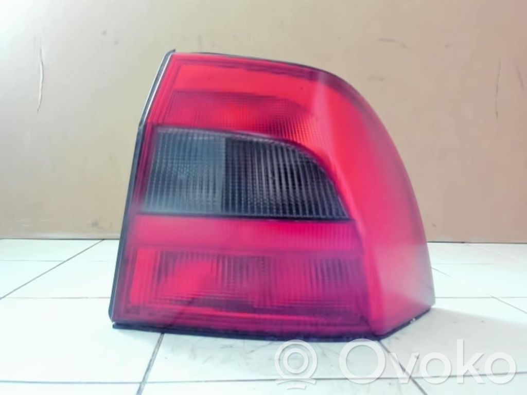 Opel Vectra B Luci posteriori 