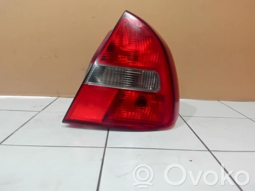 Mitsubishi Carisma Takavalot 