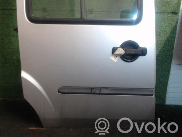 Fiat Doblo Drzwi boczne / przesuwne 