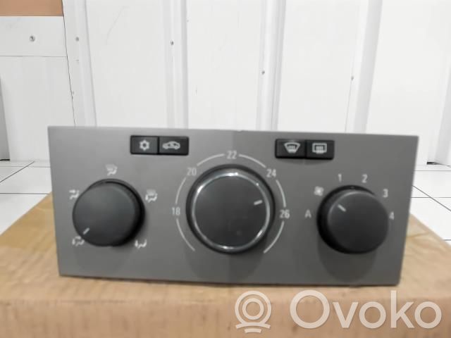 Opel Zafira B Climate control unit 