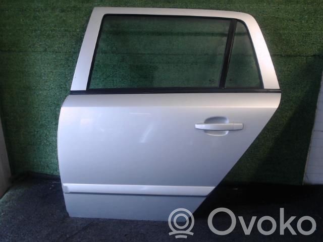 Opel Astra H Puerta trasera 