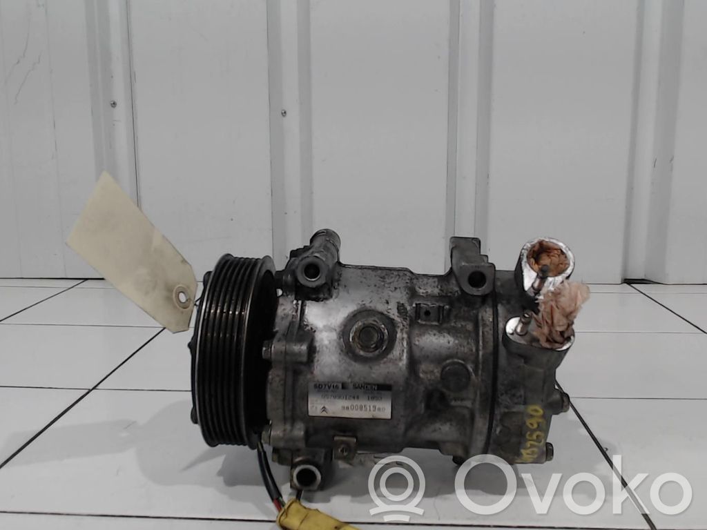 Compresor (bomba) del aire acondicionado (A/C))