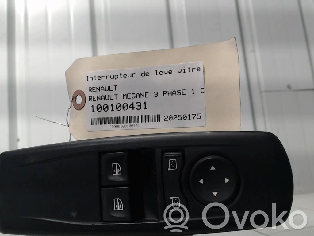 Renault Megane III Przyciski szyb 