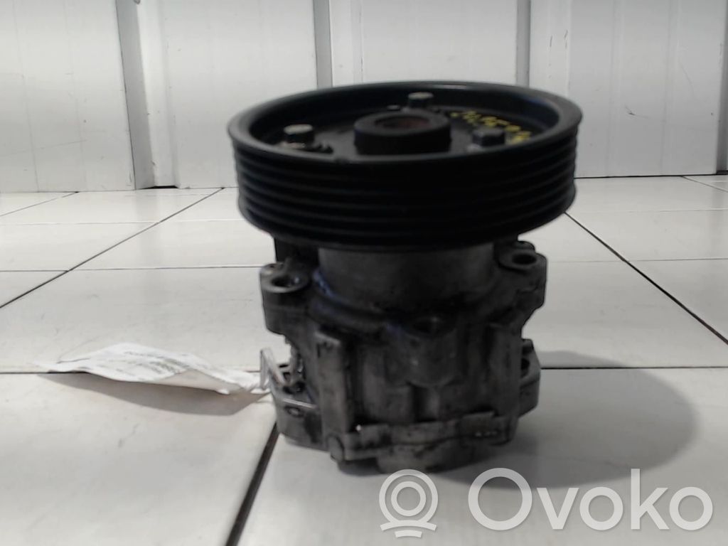 Renault Master II Ohjaustehostimen pumppu 