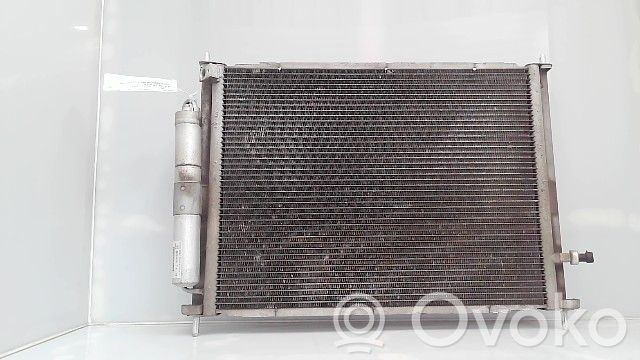 Renault Clio III Skraplacz / Chłodnica klimatyzacji 