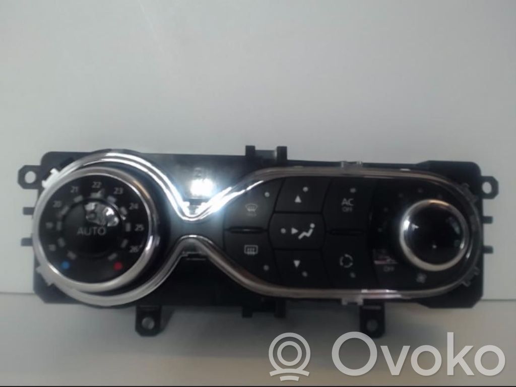 Renault Clio IV Climate control unit 