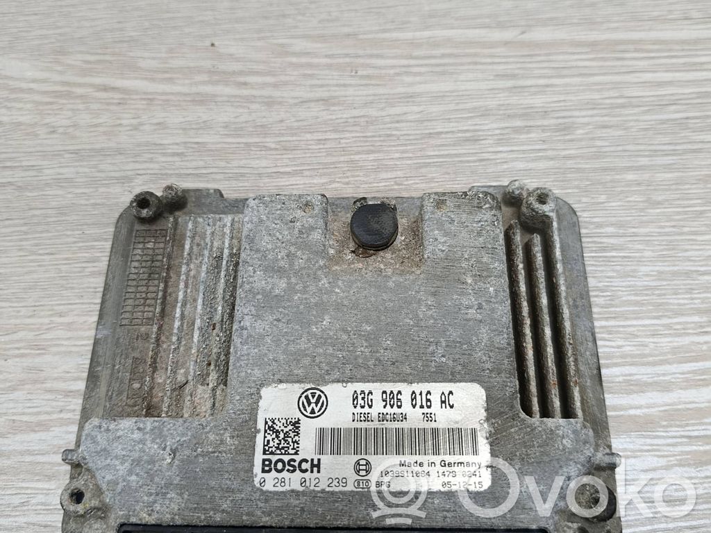 Volkswagen Jetta V Engine control unit/module 