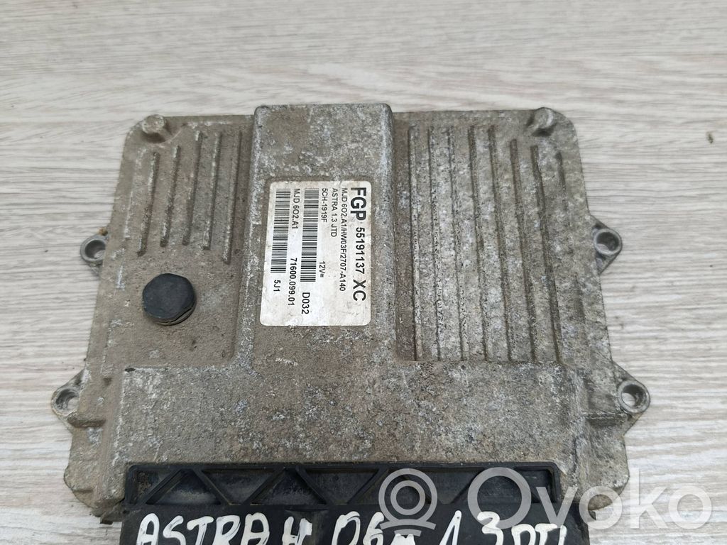 Opel Astra H Engine control unit/module 