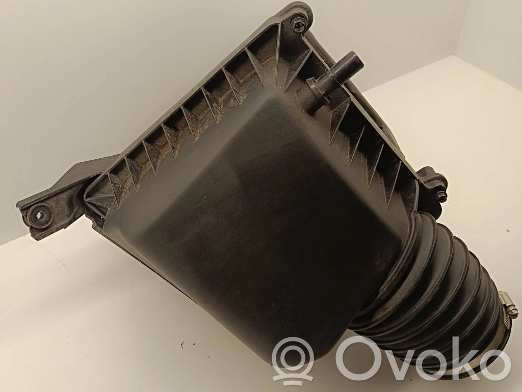 Air filter box   68188641AA,32380225
