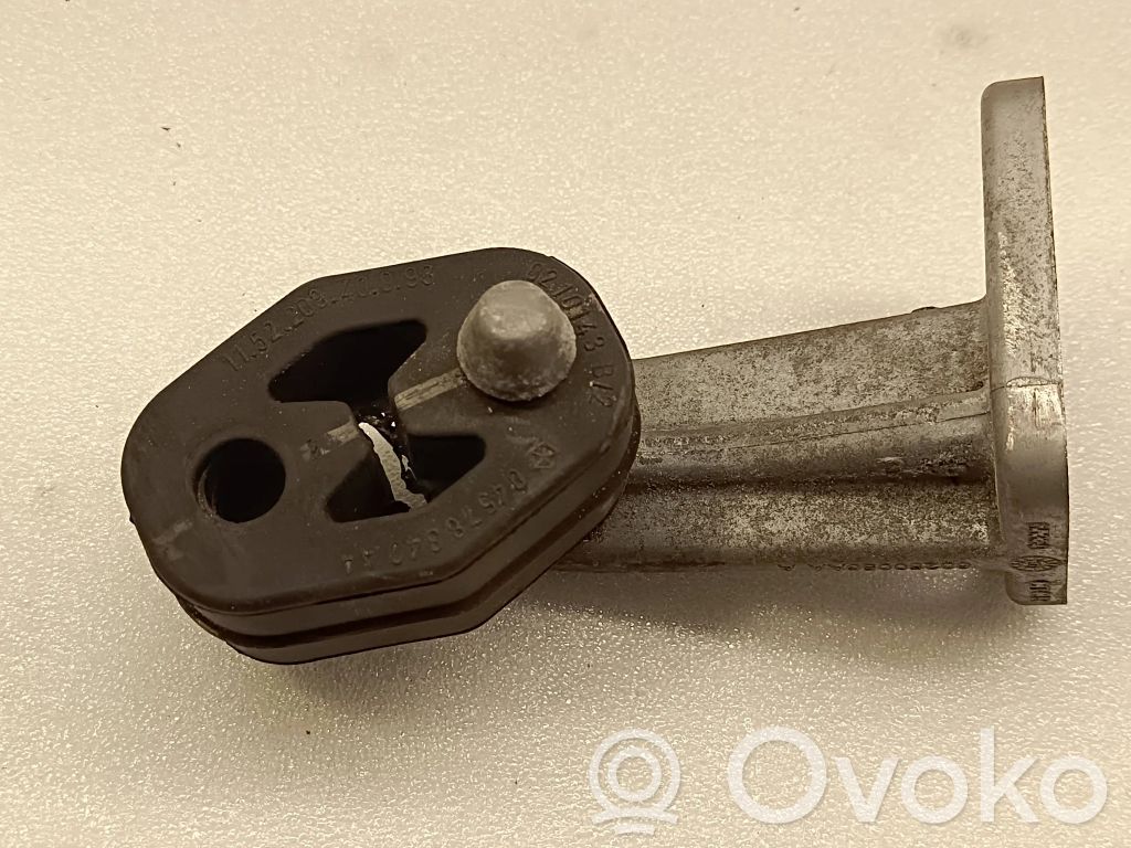 Chrysler Pacifica Muffler mount bracket/holder 