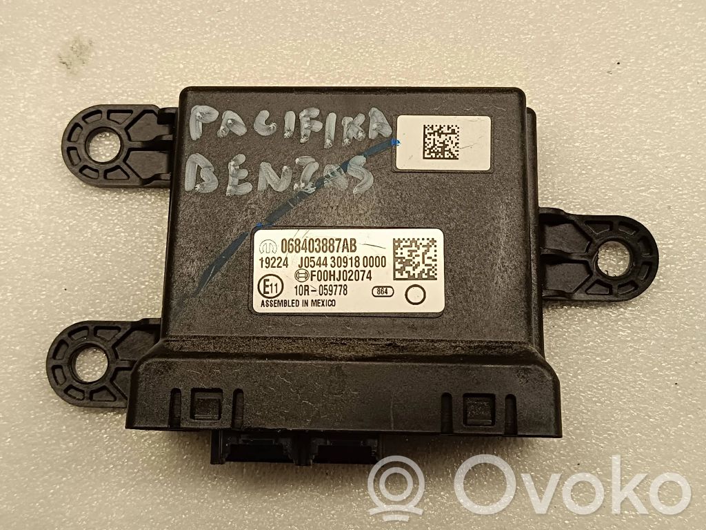 Parking PDC control unit/module   068403887AB,J0644309180000,F00HJ02074