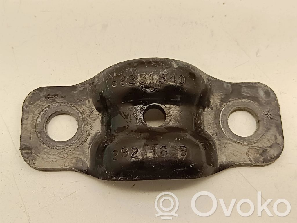 Chrysler Pacifica Sway bar bush bracket, front 