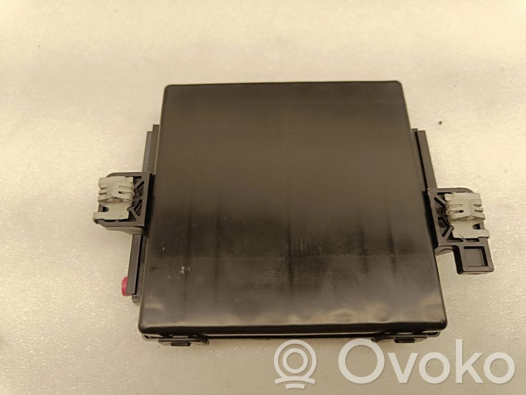 Chrysler Pacifica Antenna control unit 