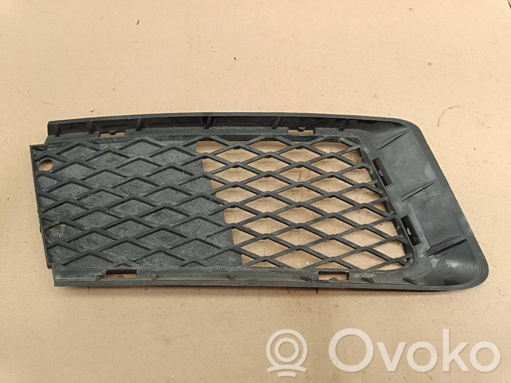 Front bumper lower grill   7154720