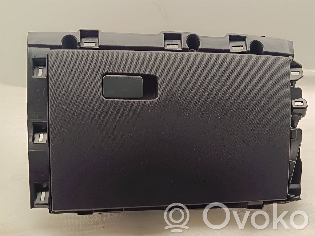 Handschuhfach   LJ8BR06040AAW,HG51A