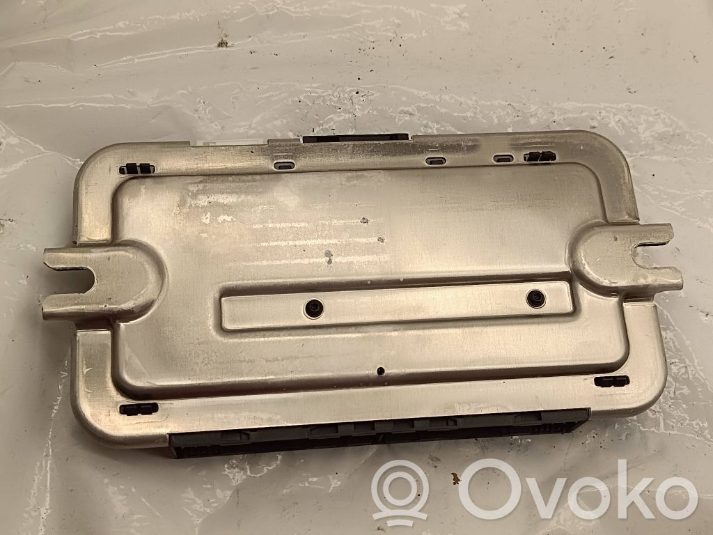 Sterownik / Moduł świateł LCM   9313933,001001001,00001739,0000106B0,00001763