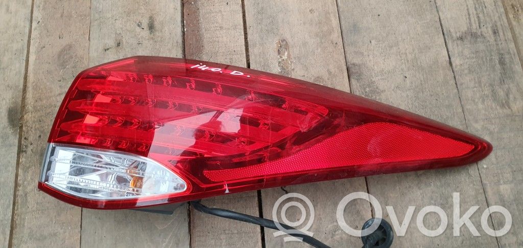 Rear/tail lights   924023Z0