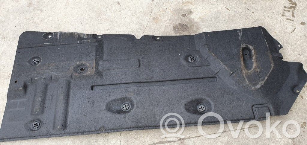 Ford Focus Placa protectora del centro/medio 