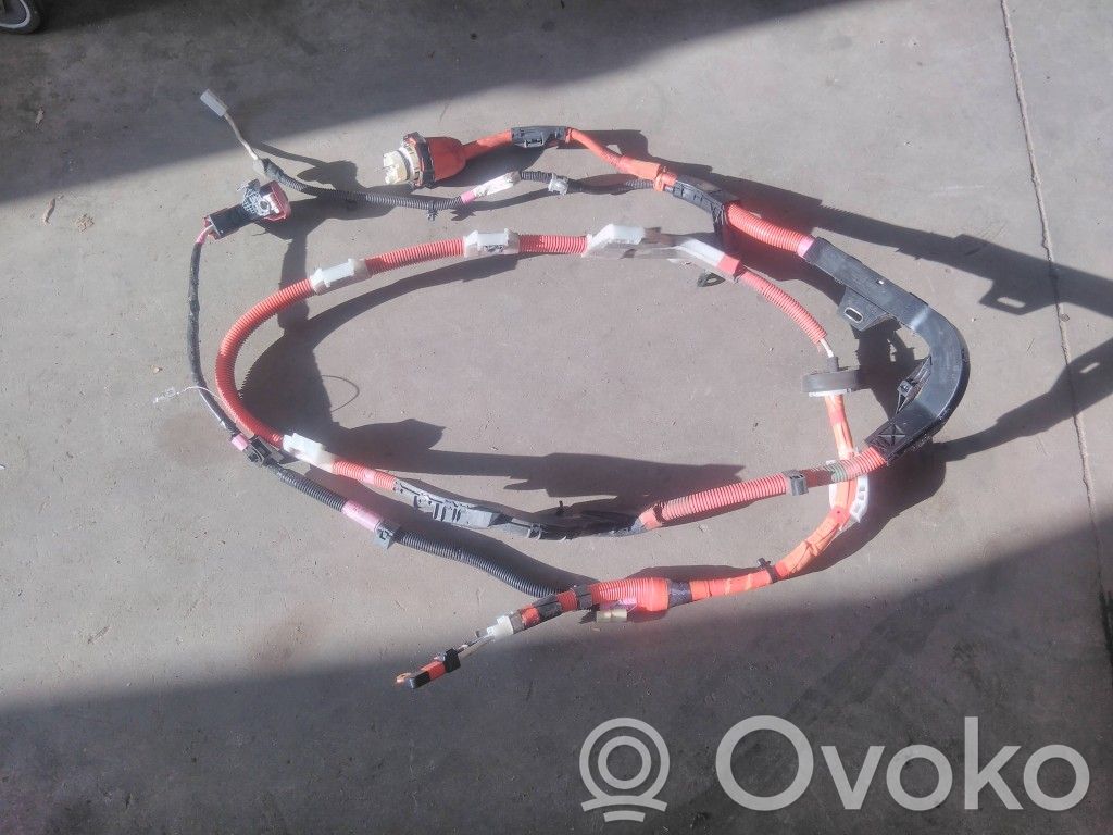 Positive cable (battery)