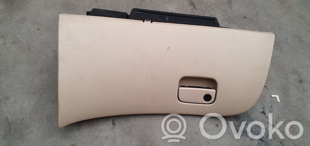 Subaru Tribeca Deckel Klappe Handschuhfach 