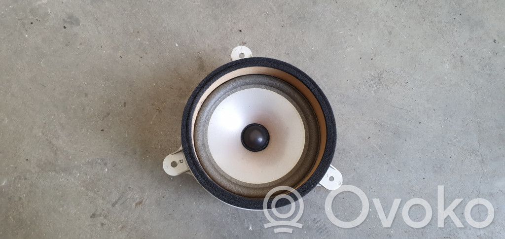 Subaru Tribeca Altavoz de alta frecuencia para las puertas traseras 