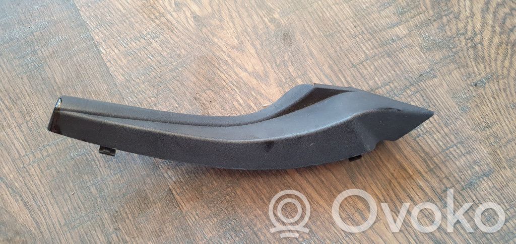 Windshield trim   GHP951PB1