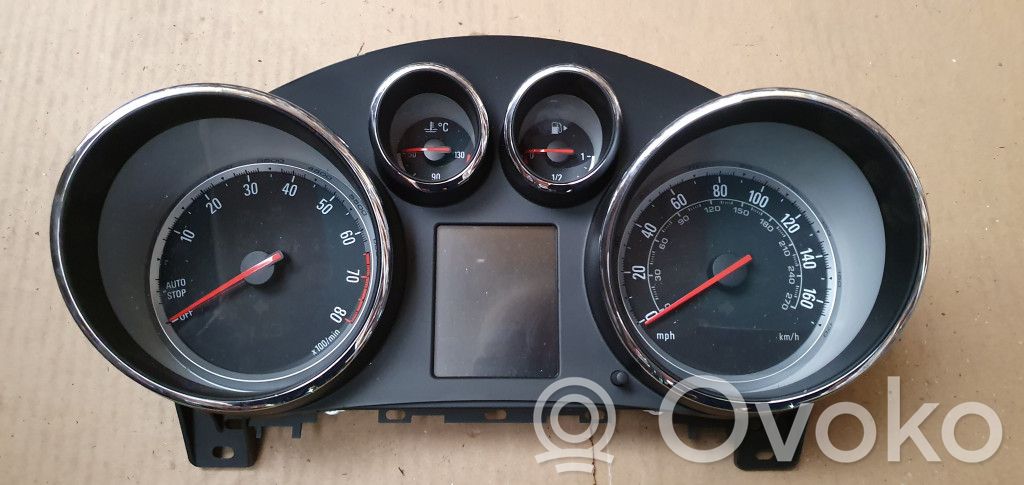 Speedometer (instrument cluster)   600775881
