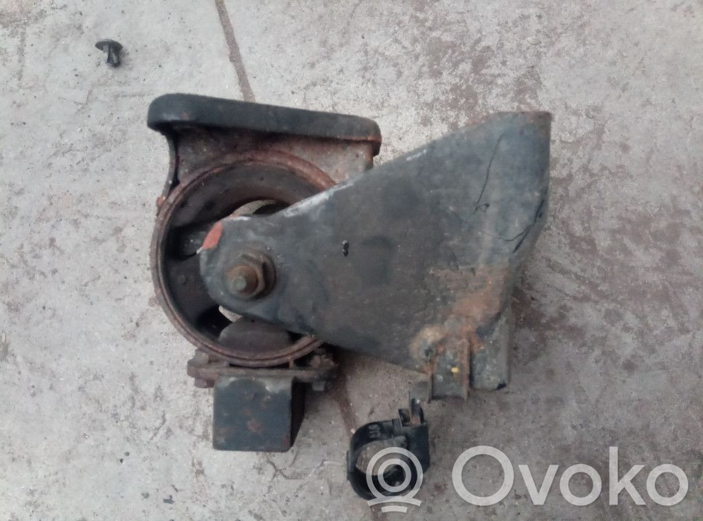 Engine mount bracket   11063027