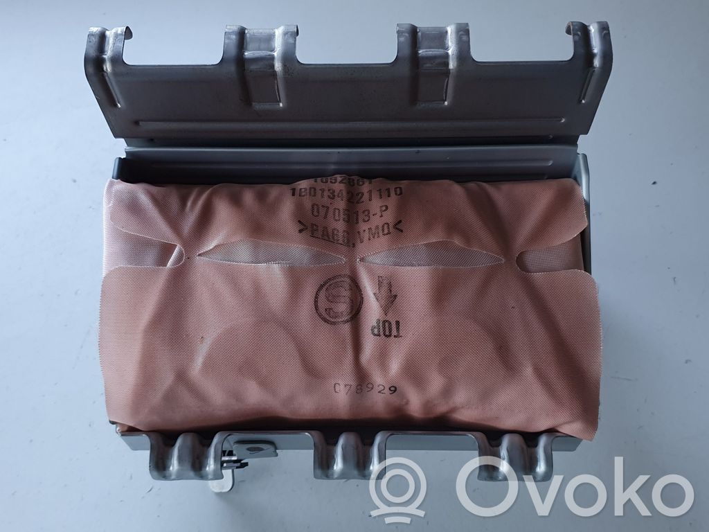 Airbag del pasajero   0589P1000197,T83DD5F0384,GHP957X11