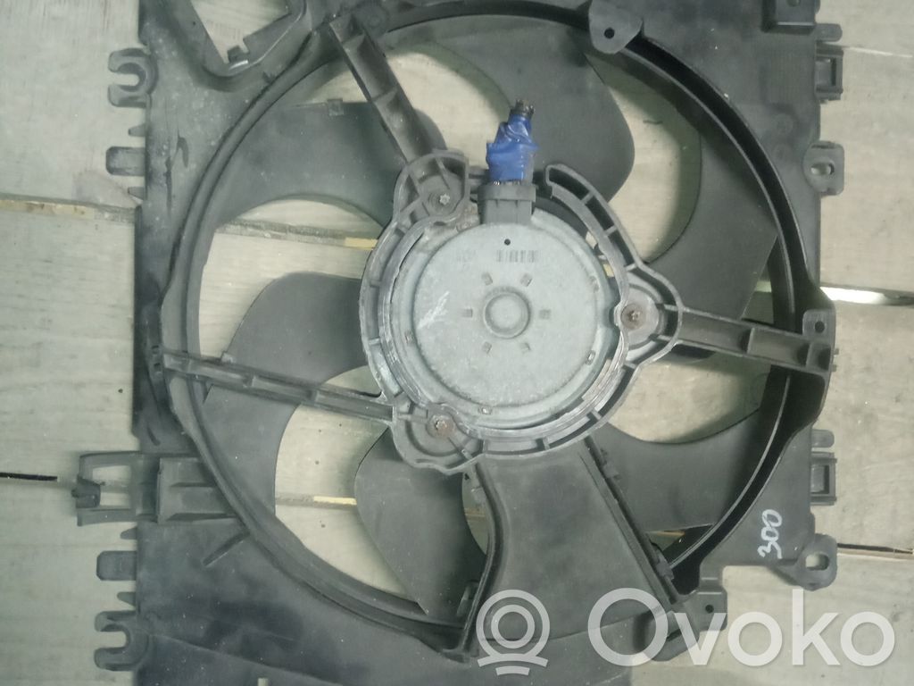 Nissan Note (E11) Jäähdyttimen jäähdytinpuhallin 