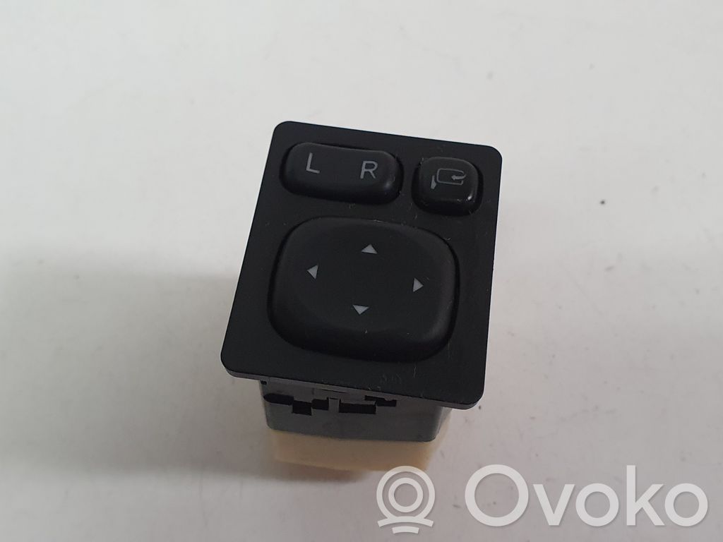 Toyota Auris E180 Interruptor del espejo lateral 