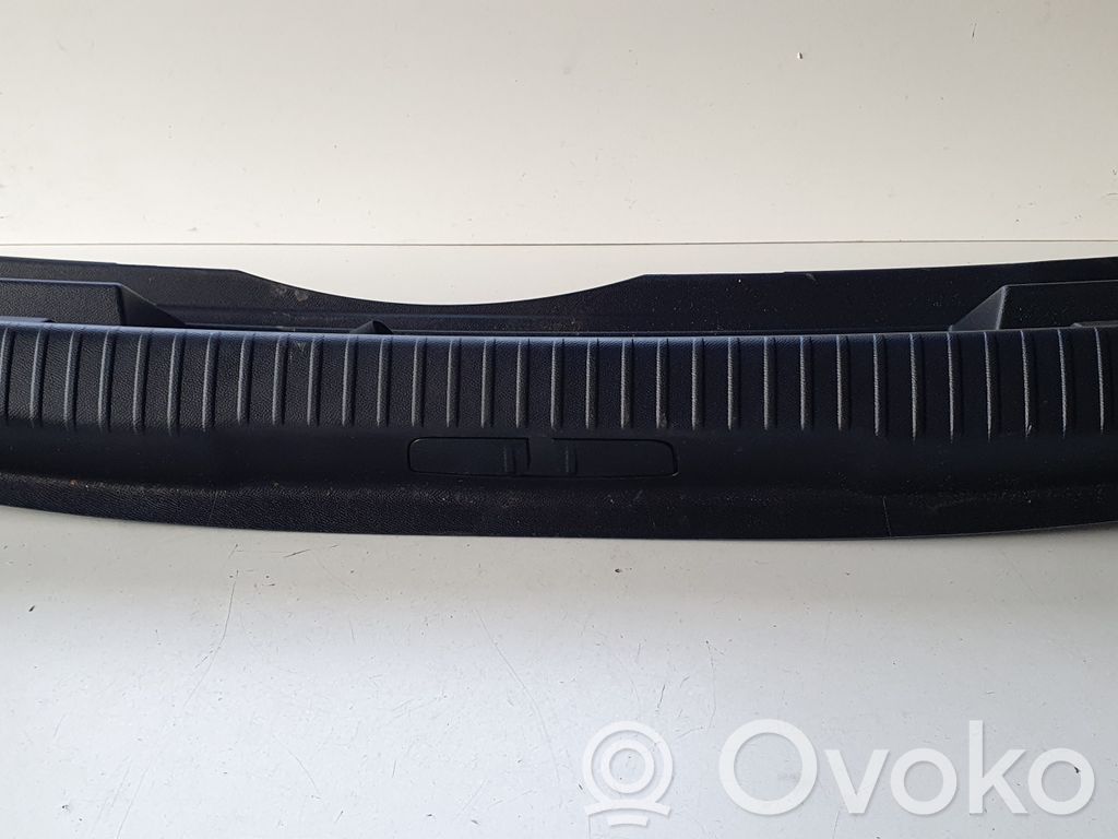 Opel Mokka X Moldura de la cerradura de la puerta/portón del maletero 