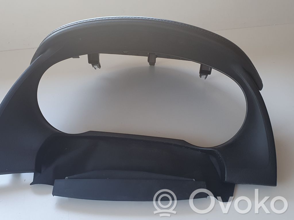 Mazda 6 Moldura del panel 