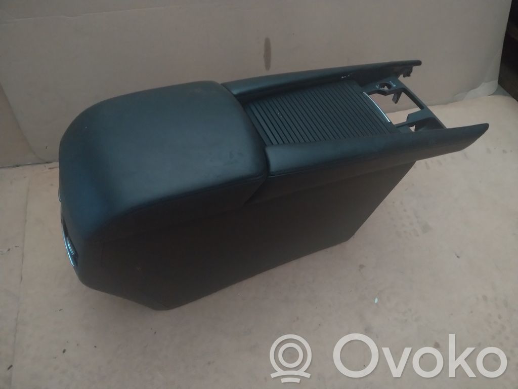 Mazda 6 Glove box central console 
