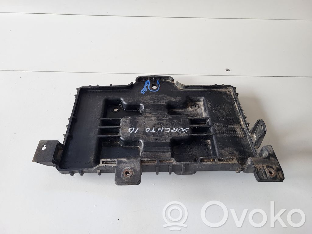 Akun alusta   371502P100