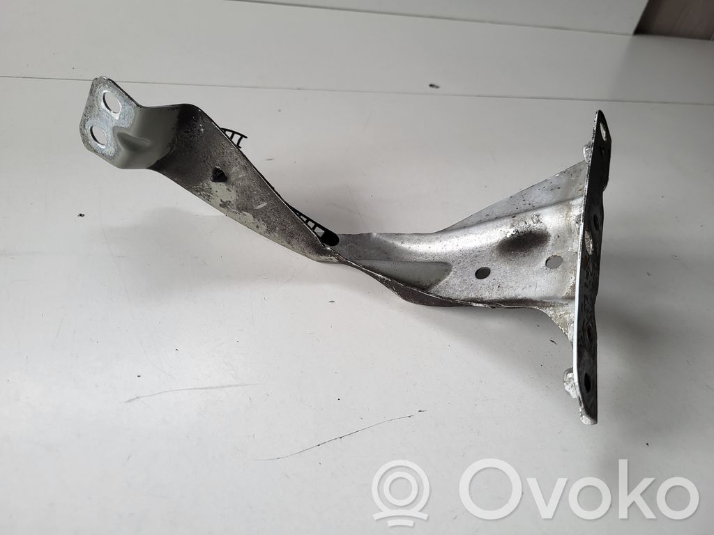 Fender mounting bracket   8E0821135C