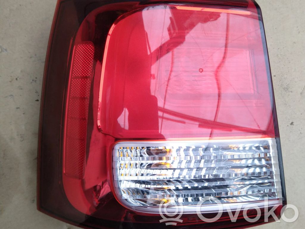 Rear/tail lights   924012P520