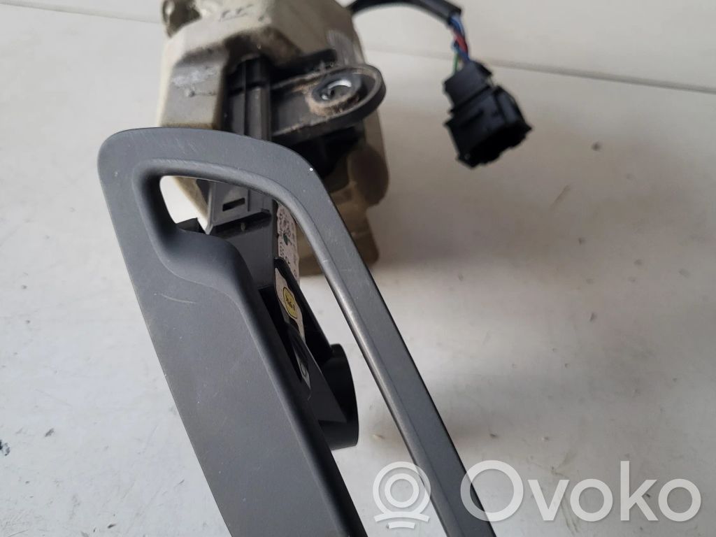 Motor de ajuste del cinturón de seguridad   8W7857760