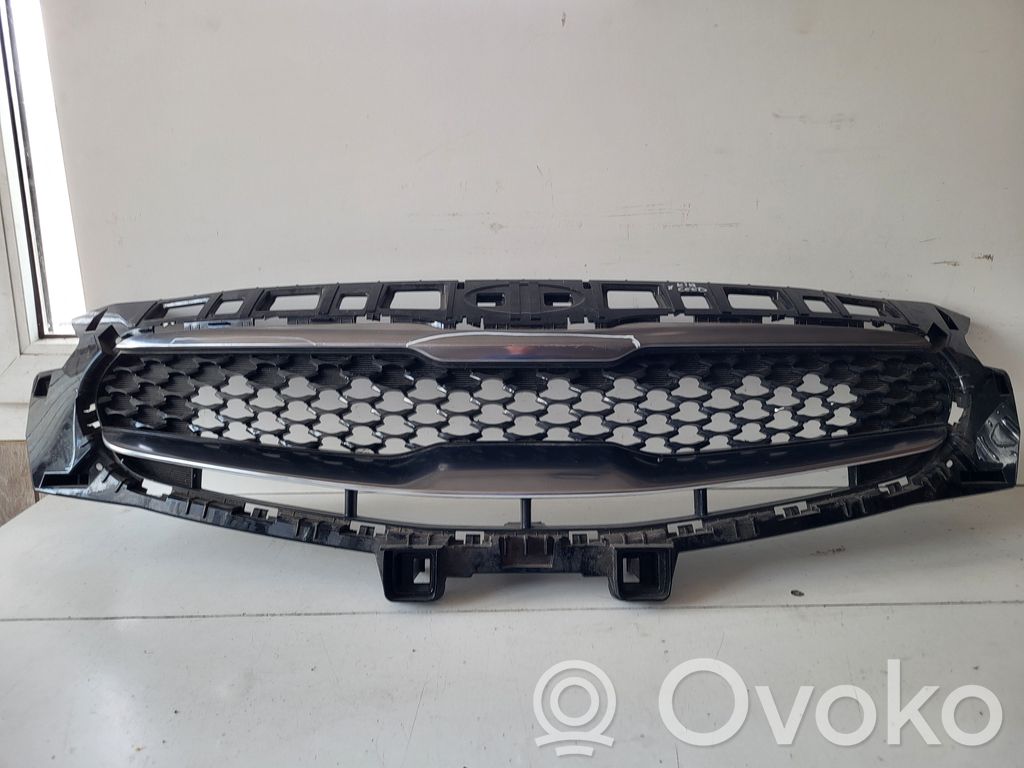 KIA Xceed Front bumper upper radiator grill 