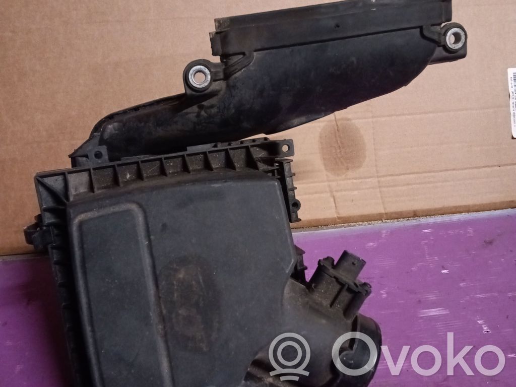 Air filter box   DS739A612AC,DS739643KA