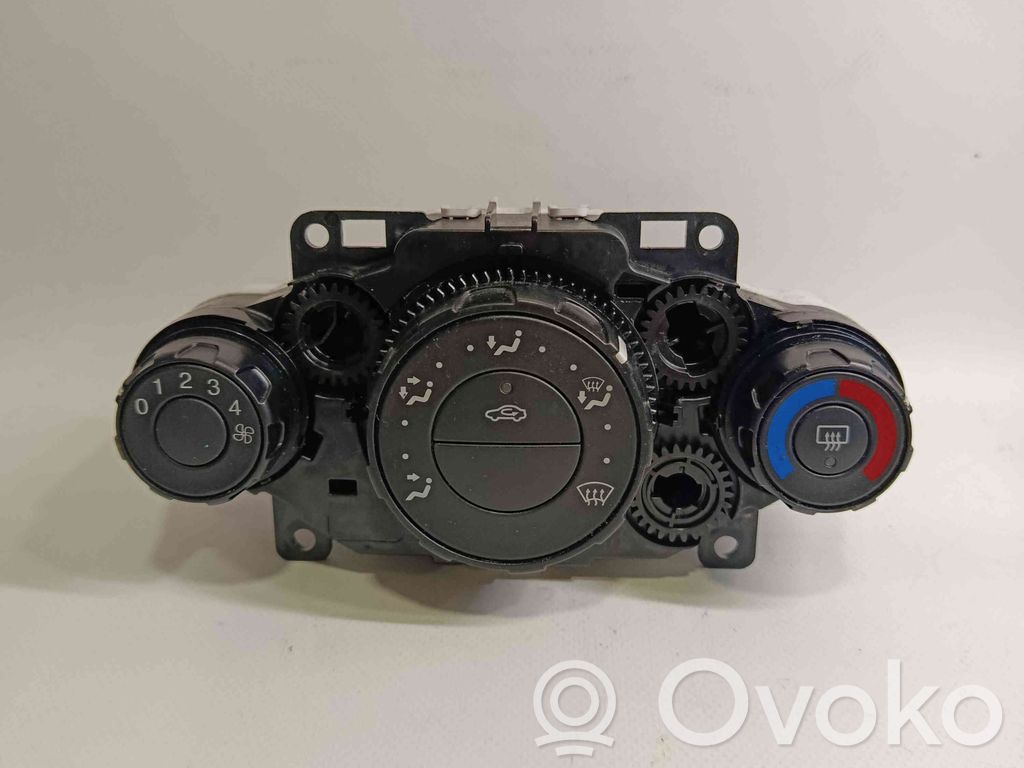 Climate control unit   8A6118549AE