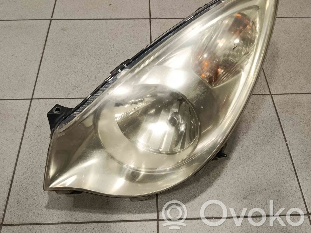 Opel Agila B Scheinwerfer 