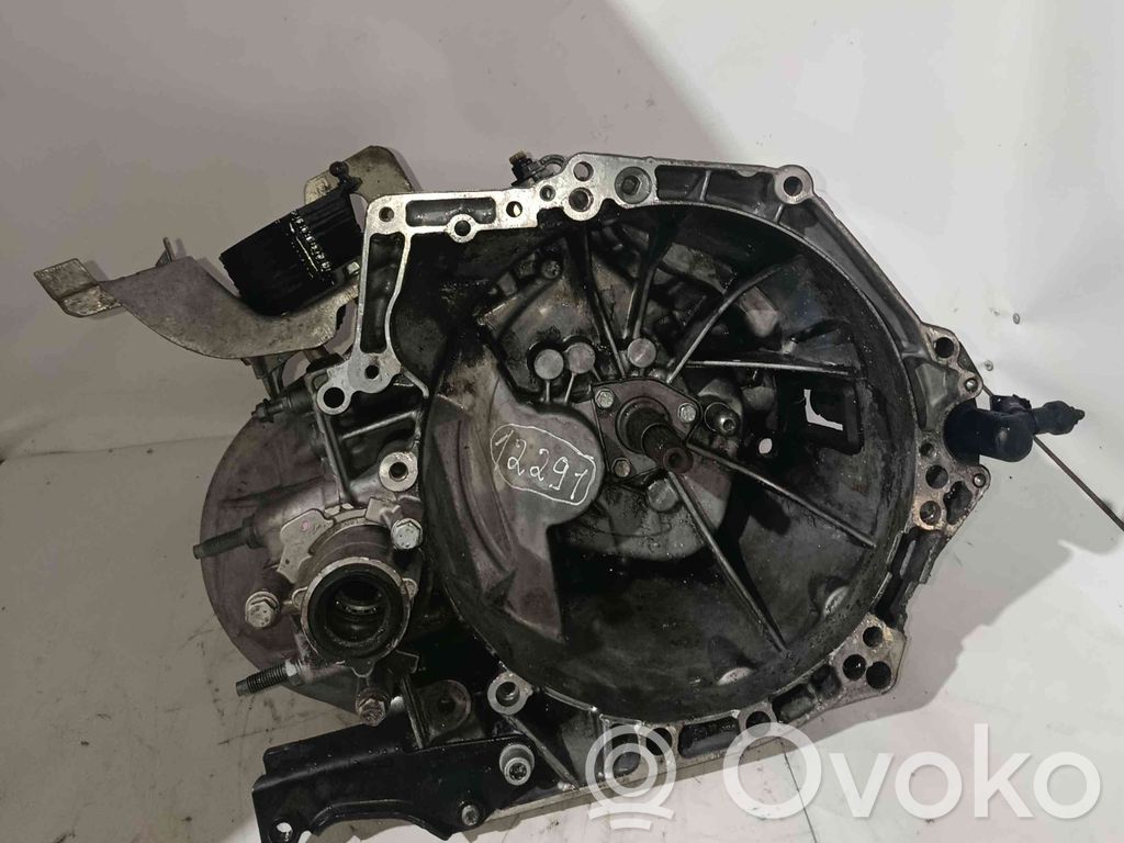 Manual 5 speed gearbox   20V246,20246