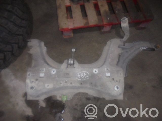 Priekinis traversas   CHA784