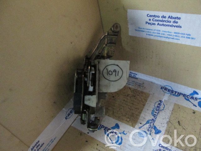 Opel Corsa B Front door lock 