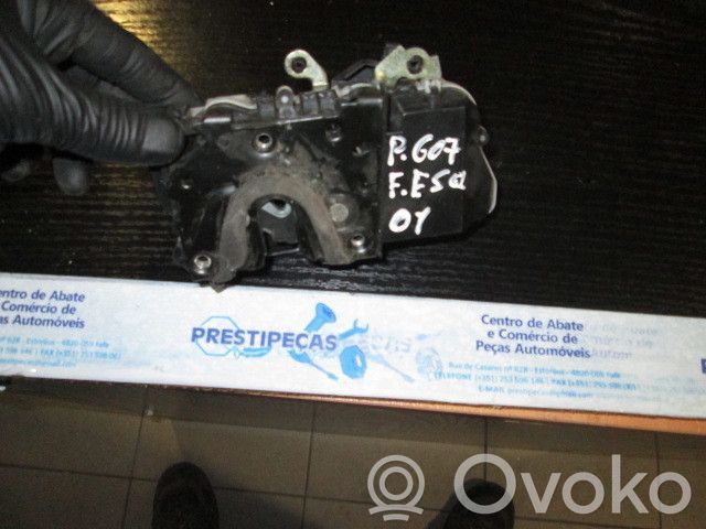 Peugeot 607 Front door lock 